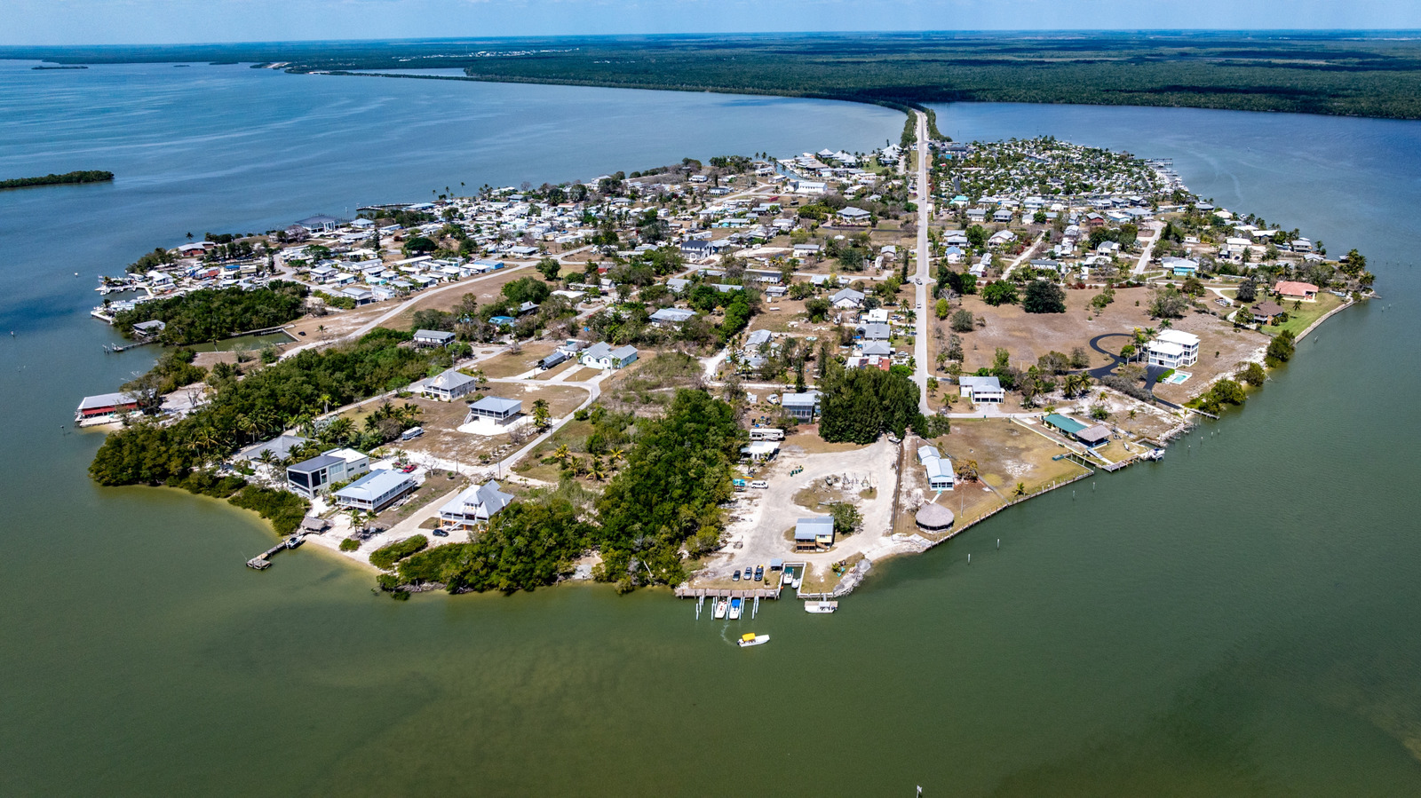 Discover Luxury Living in Intracoastal Elegance