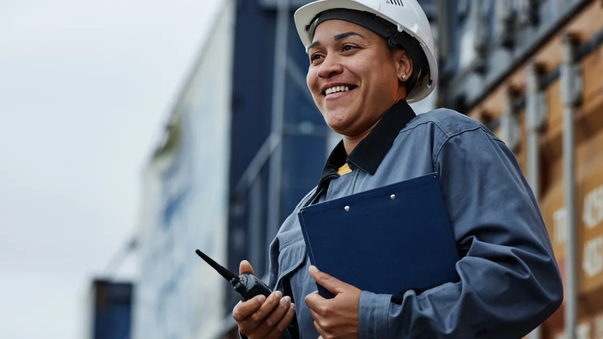 KPIs vs Quarterly Performance Cadence — result measurement versus operational behavior review