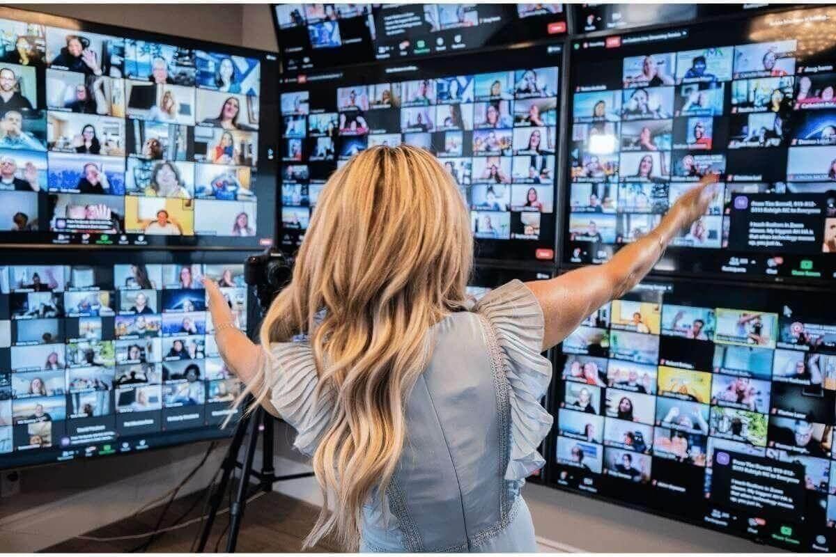 In just 3 days learn with the best realstate coach , unlock a Million Dollar Agents' market-proof blueprint to not just survive in a real estate market filled with uncertainty… but to THRIVE. Uncover my expert top 1% agent strategies to stand out from your competition & secure your future with consistent clients, listings & closings even if you are just new realtor, Save your seat before it's too late!