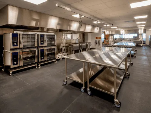 Warwick Kitchen's / Lunchrooms