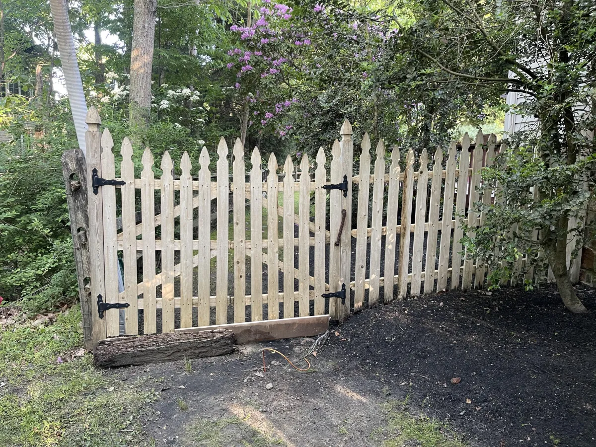 Fence Cleaning in Medford