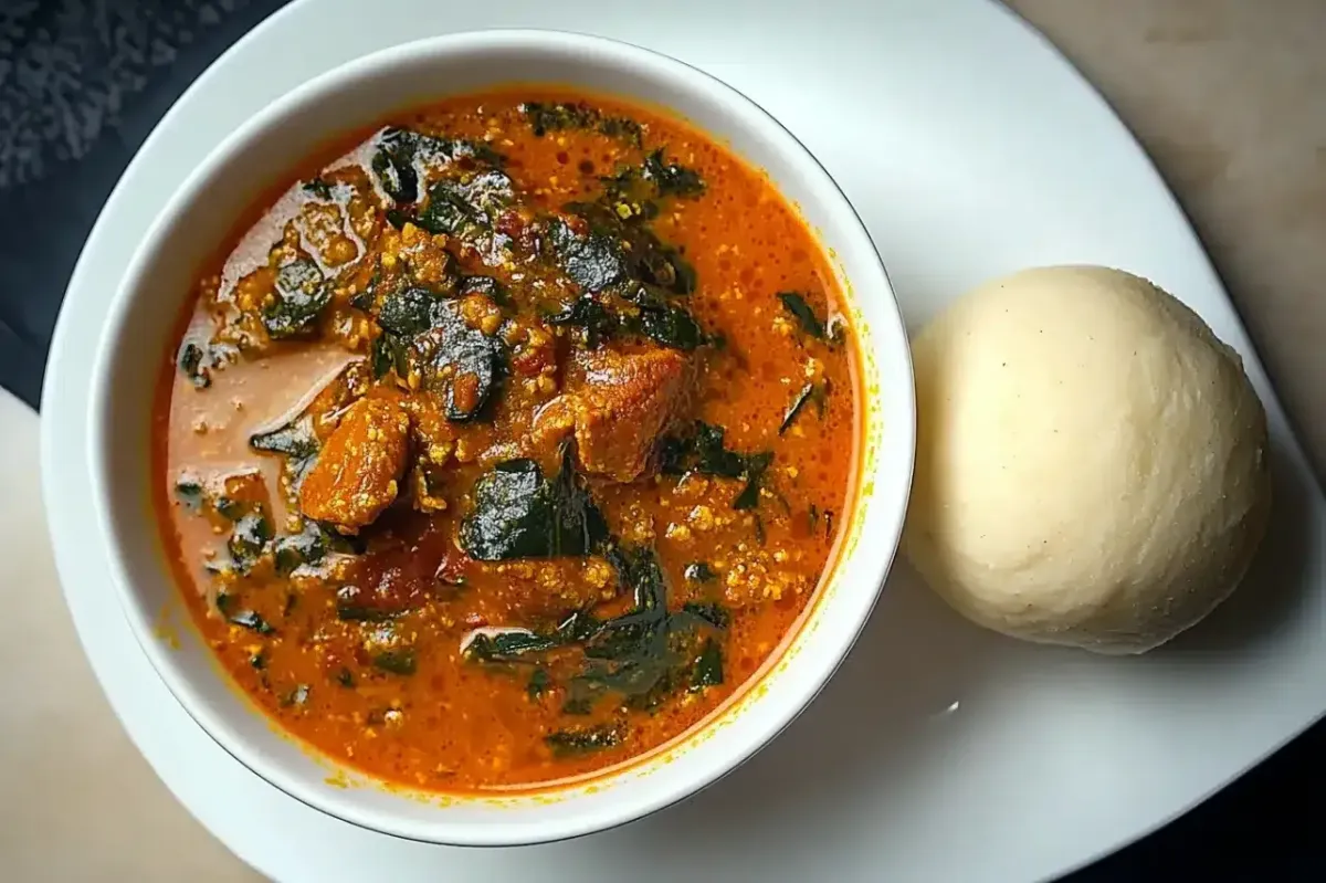 Plate of Nigerian suya and grilled meat with peppers