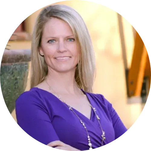 Headshot of Shawn Shackelton, an expert Phoenix REALTOR®, helping buyers and sellers navigate the real estate market with confidence.