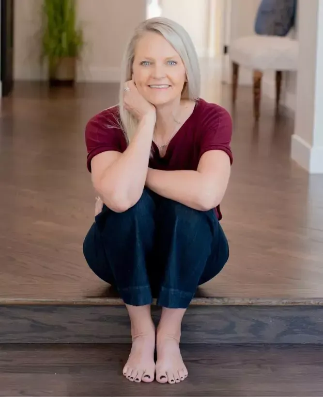 Shawn Shackelton, Phoenix REALTOR®, sitting on a step, offering expert guidance to home buyers and sellers for a seamless real estate experience.