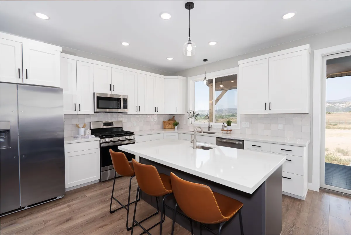 vernal utah real estate photography photographer videographer videography bathroom photos natural light flash