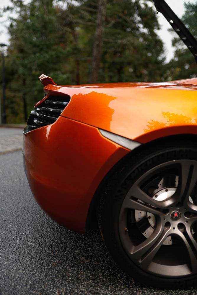 the duck tail of Mclaren mp4-12c