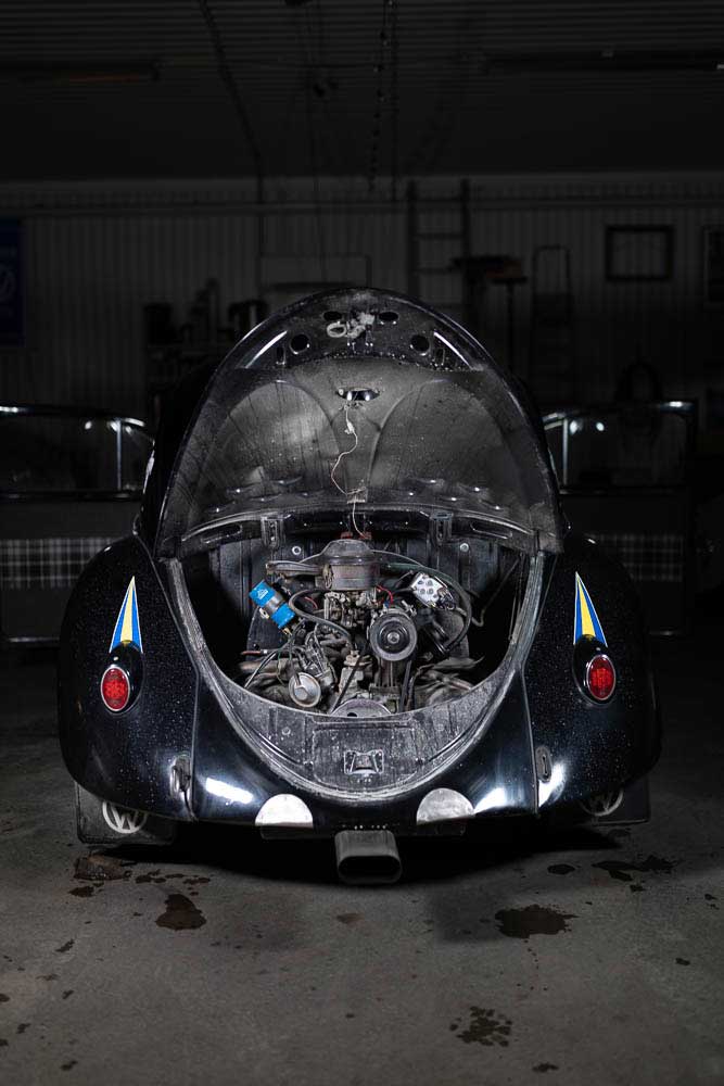 engine in the beetle from behind