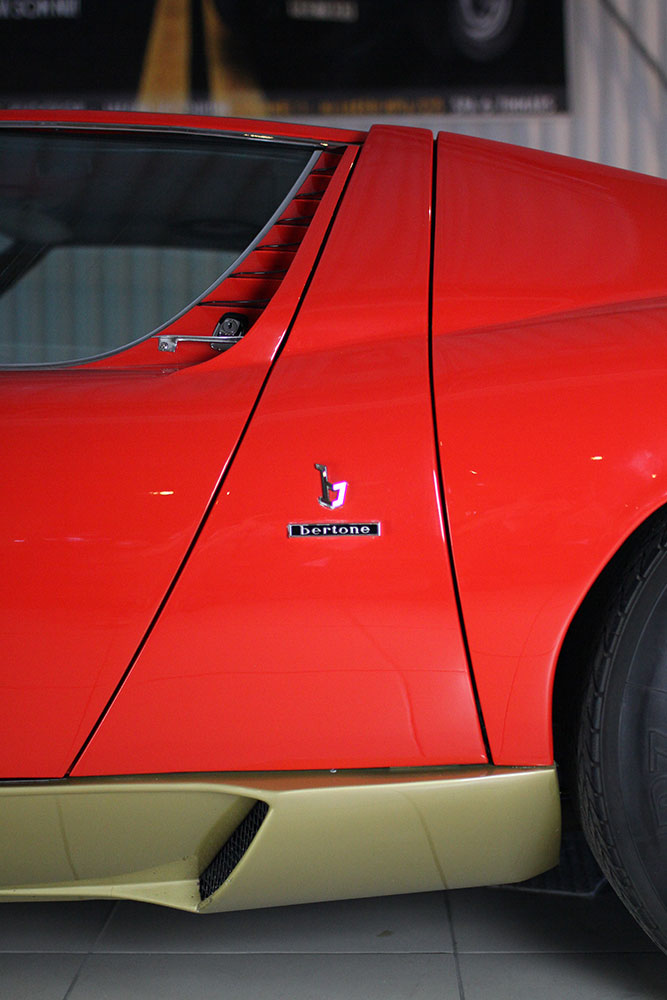 lamborghini miura profile door