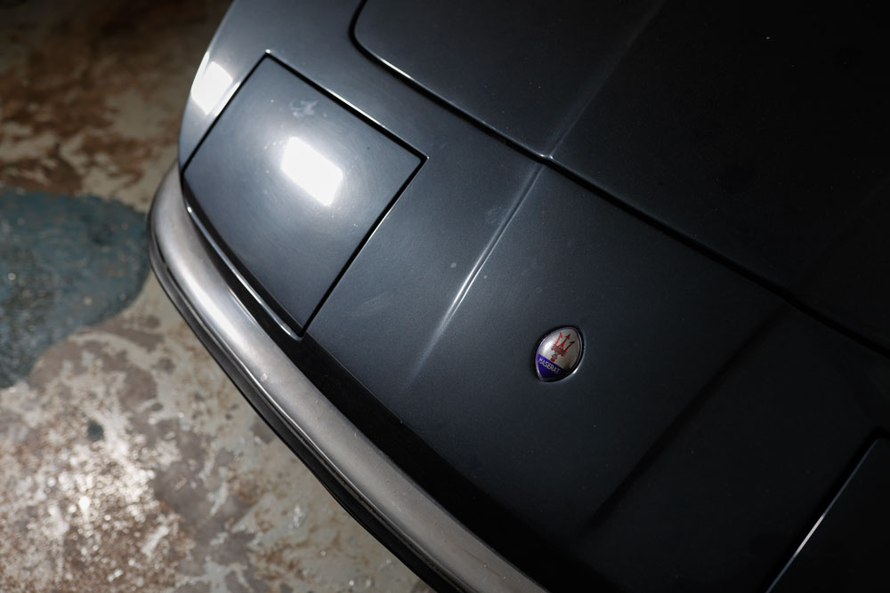 maserati indy left headlight