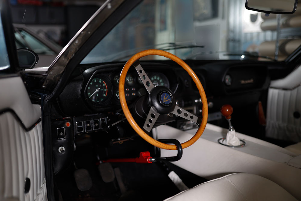 maserati indy wooden steeringwheel locked