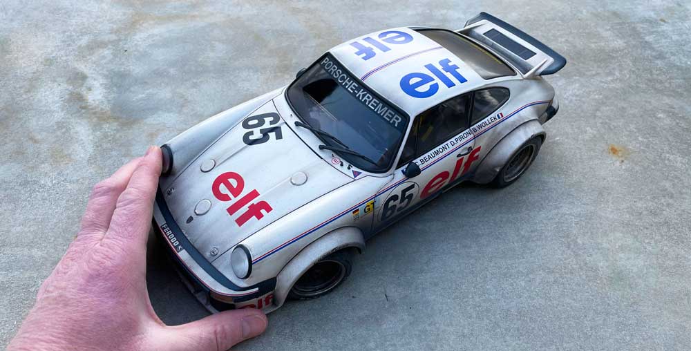 Porsche 911 in Le Mans clothes in this scale