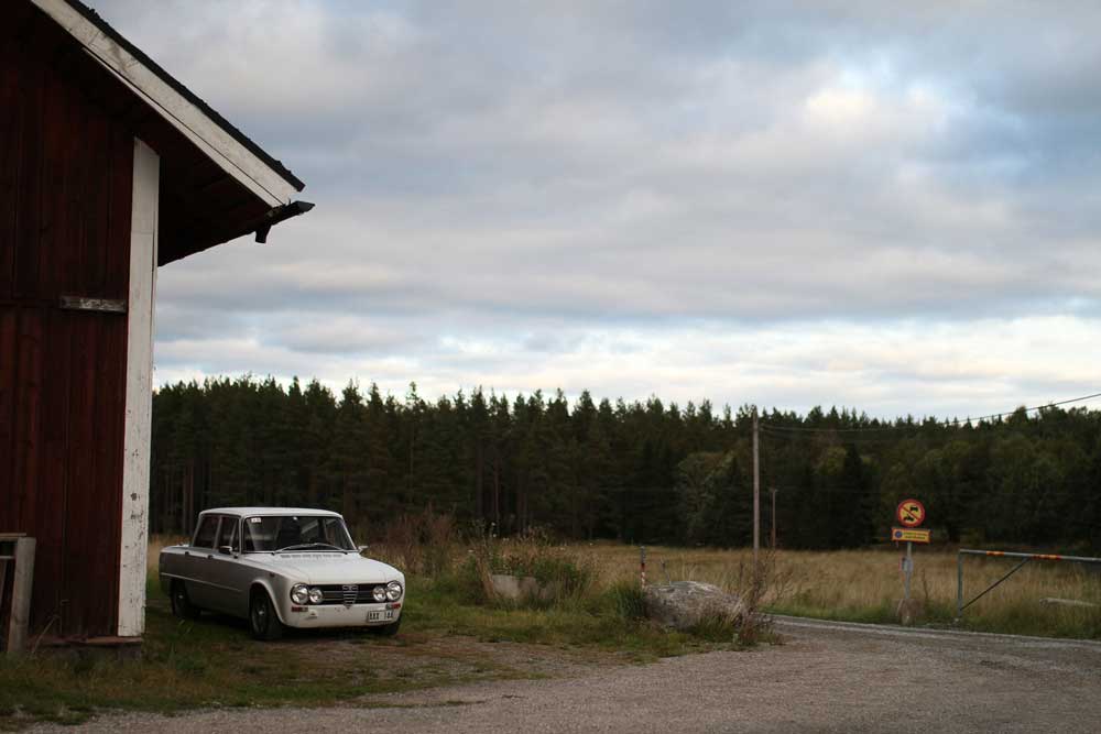Alfa Giulia 1300 ti at the house in the forest