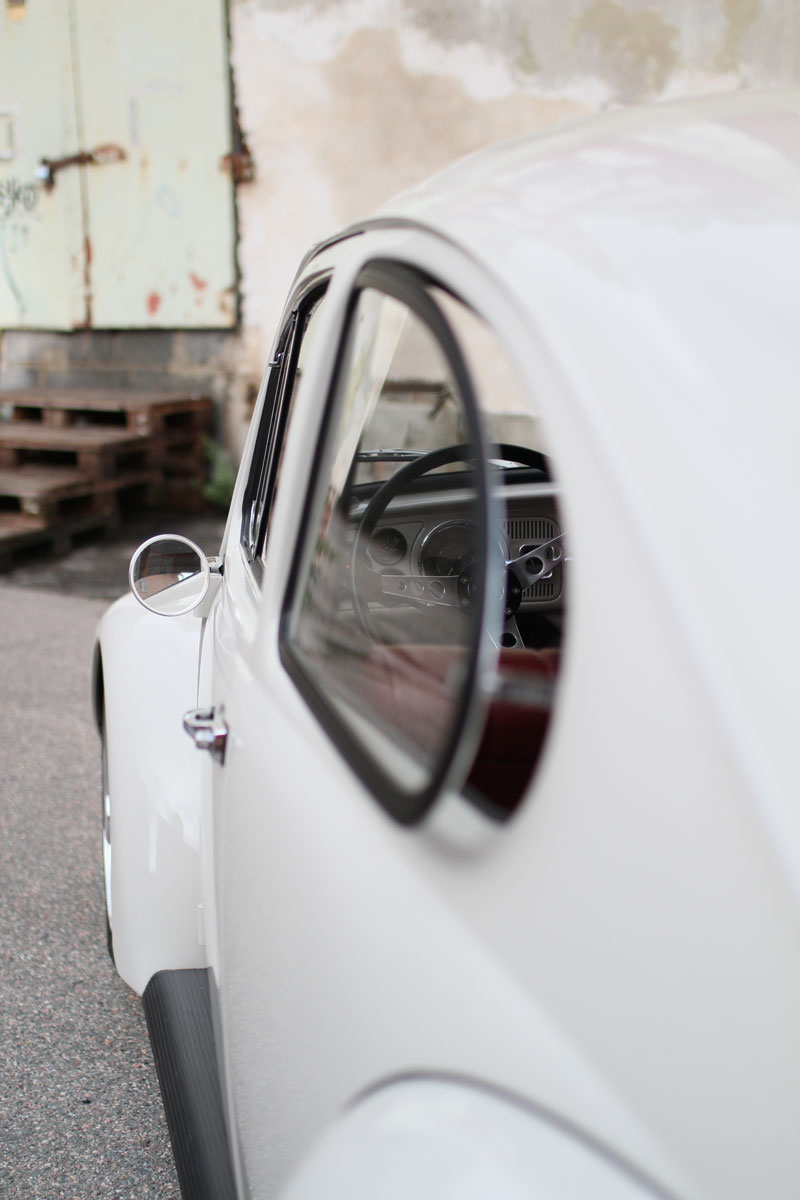 open rear window on a beetle cal look looking