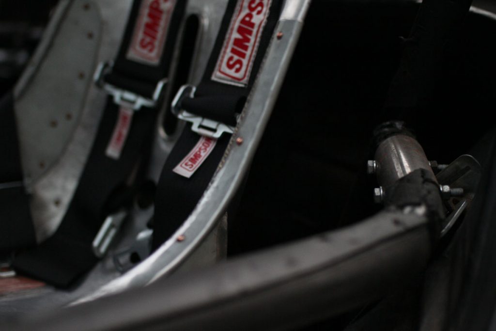 simpsons blt in a racing porsche 912 