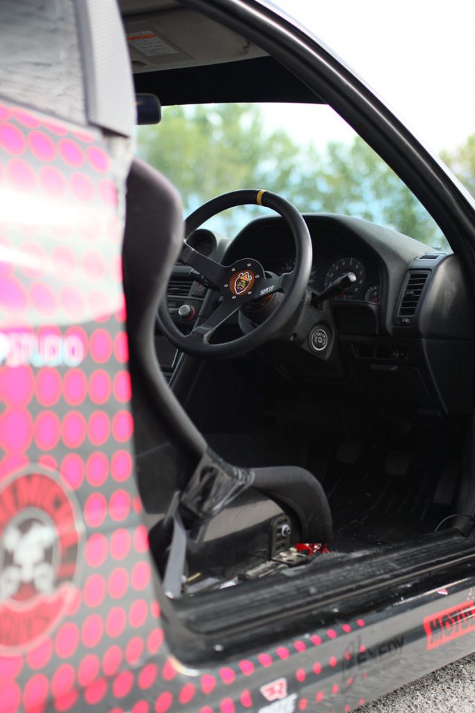 momo steering wheel in a nissan r34