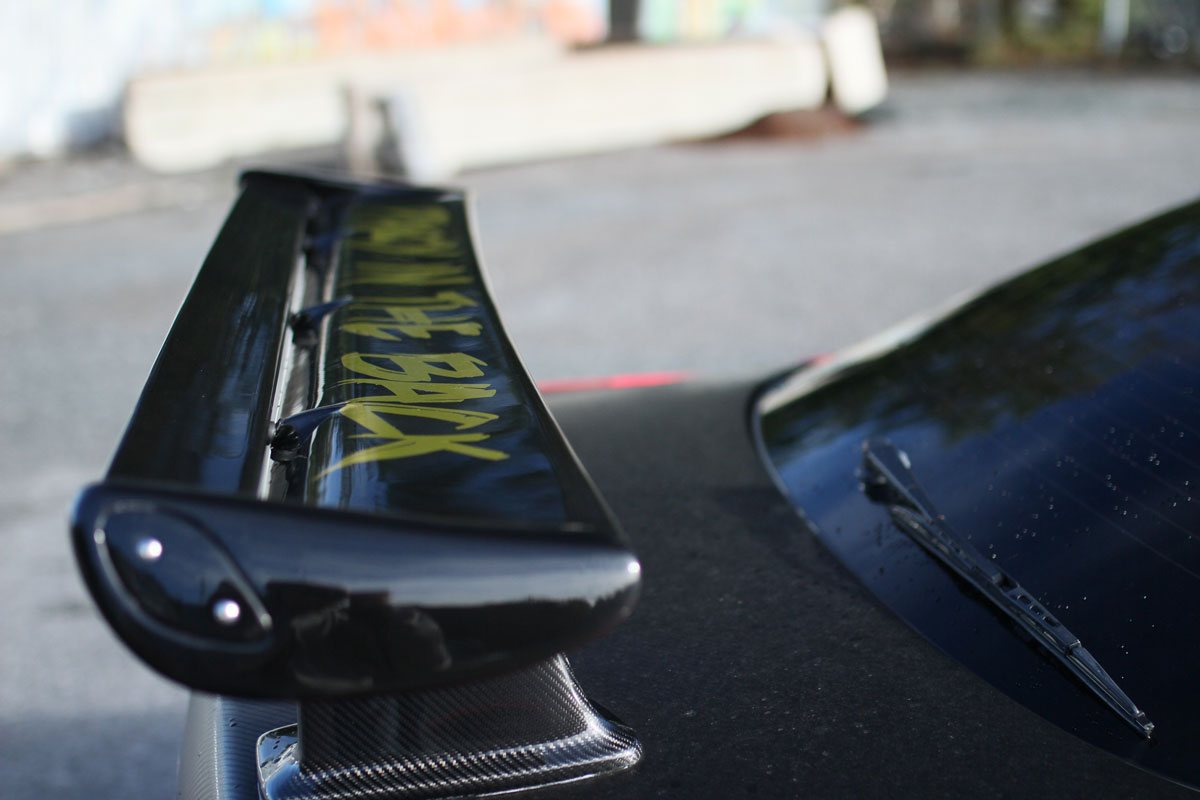 the carbon wing of the nissan r34