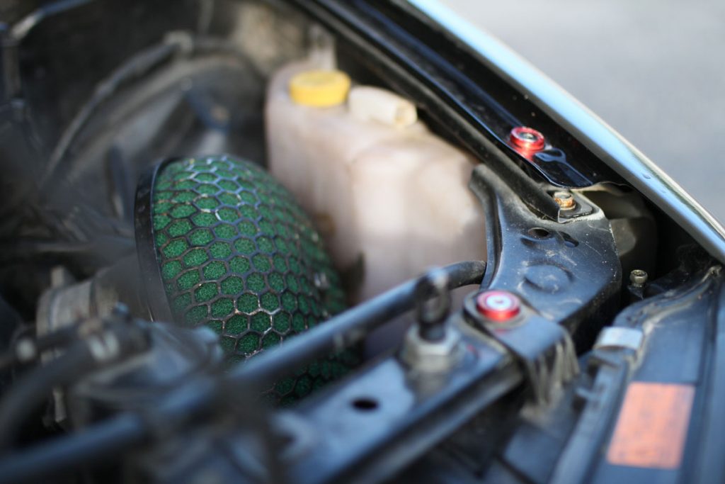 the green airfilter of a nissan r 34