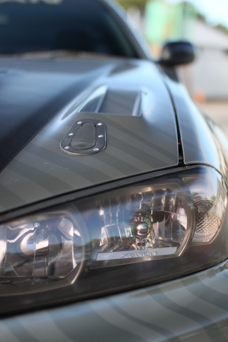 the xenon lights of the nissan r34 