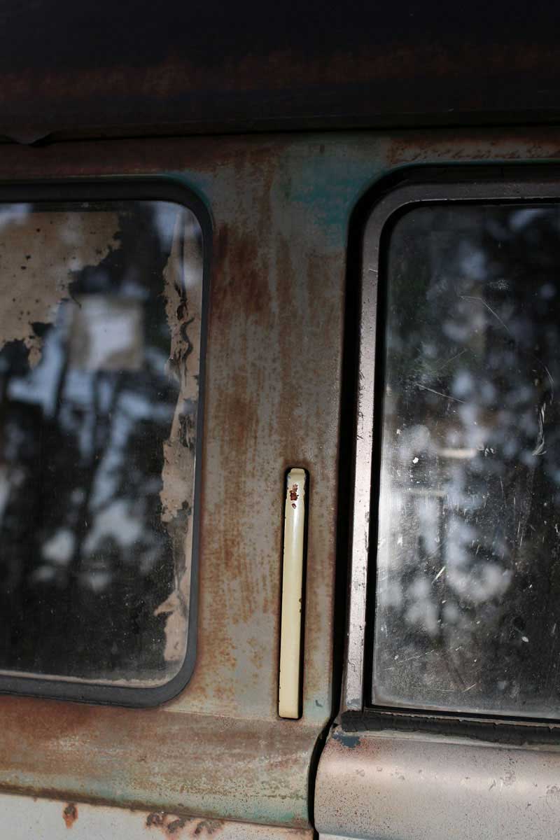 side shower for a leinbus