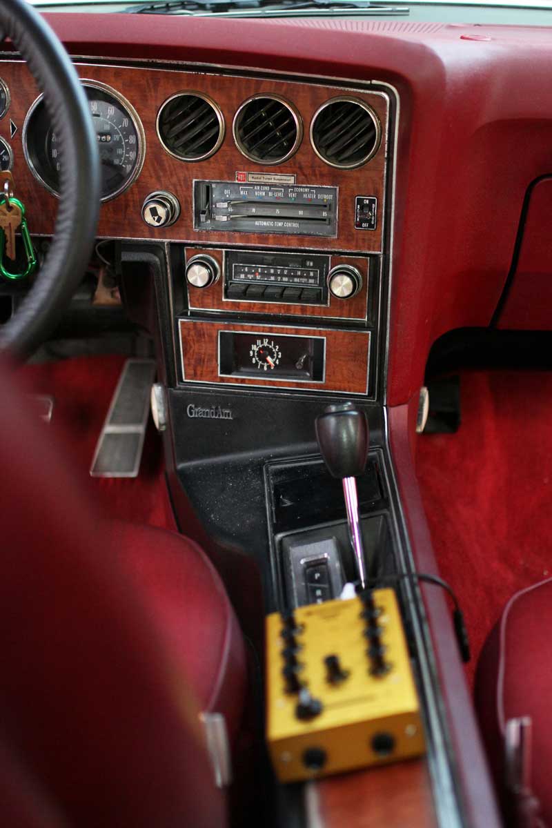 Interior of the Pontiac grand am 