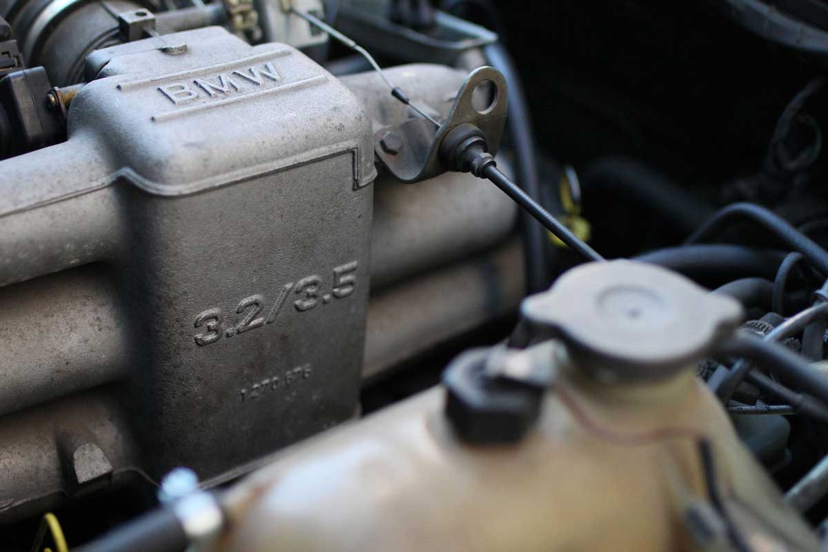 6 cylinder 3.2 / 3.5 engine in a bmw 635 csi