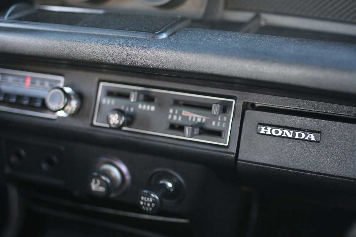 dashboard in a honda Civic Cvcc - sleeper Honda Civic Cvcc1978