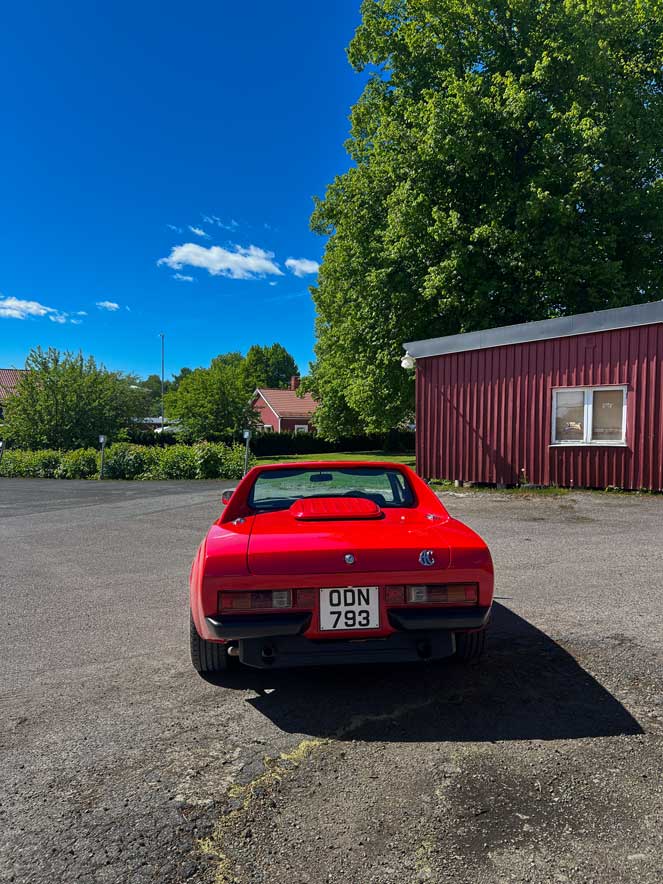 Behind of a Alfa Romeo RZ from a drone