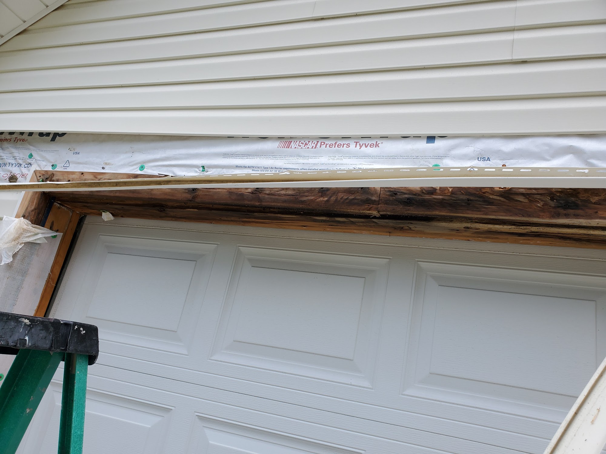 SIDING REPAIR