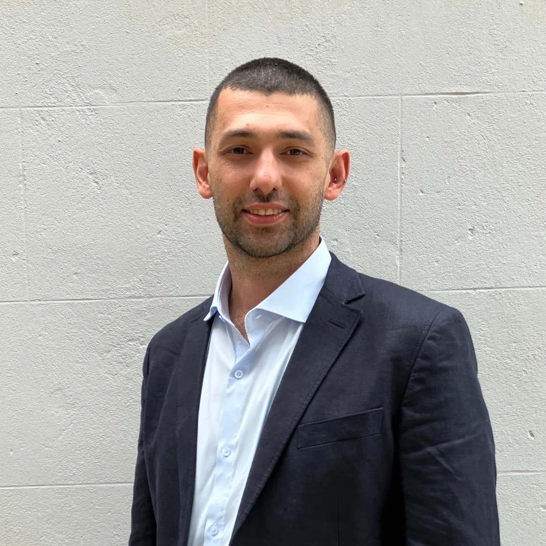 Headshot of Roozbeh Shakeri