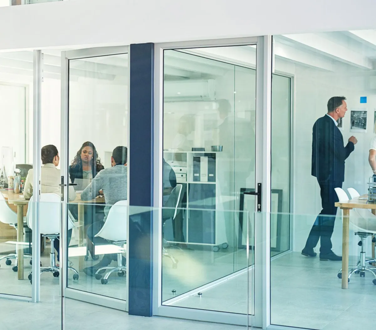 commercial glass brisbane