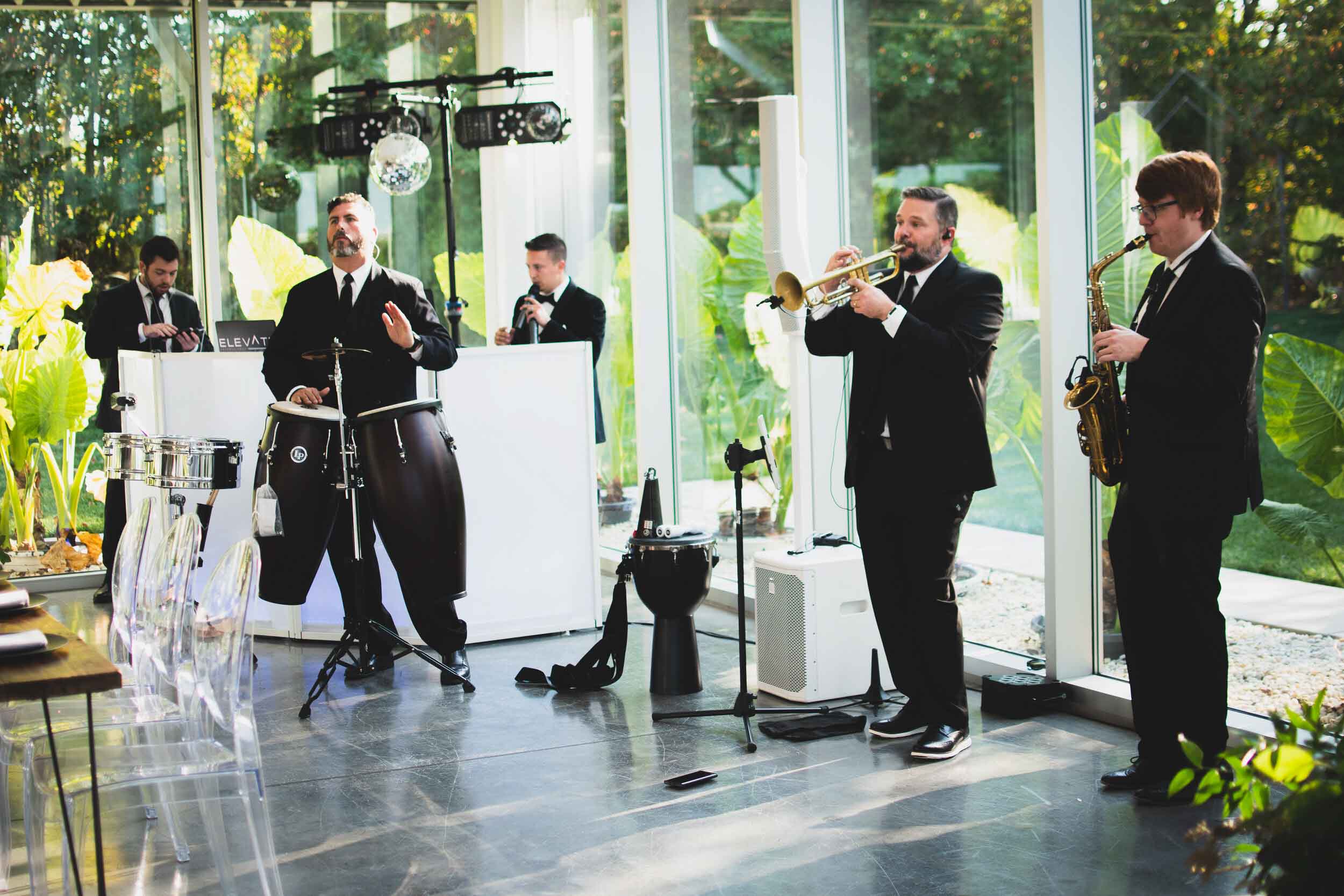 Springfield MO wedding DJ and live band entertainment performing