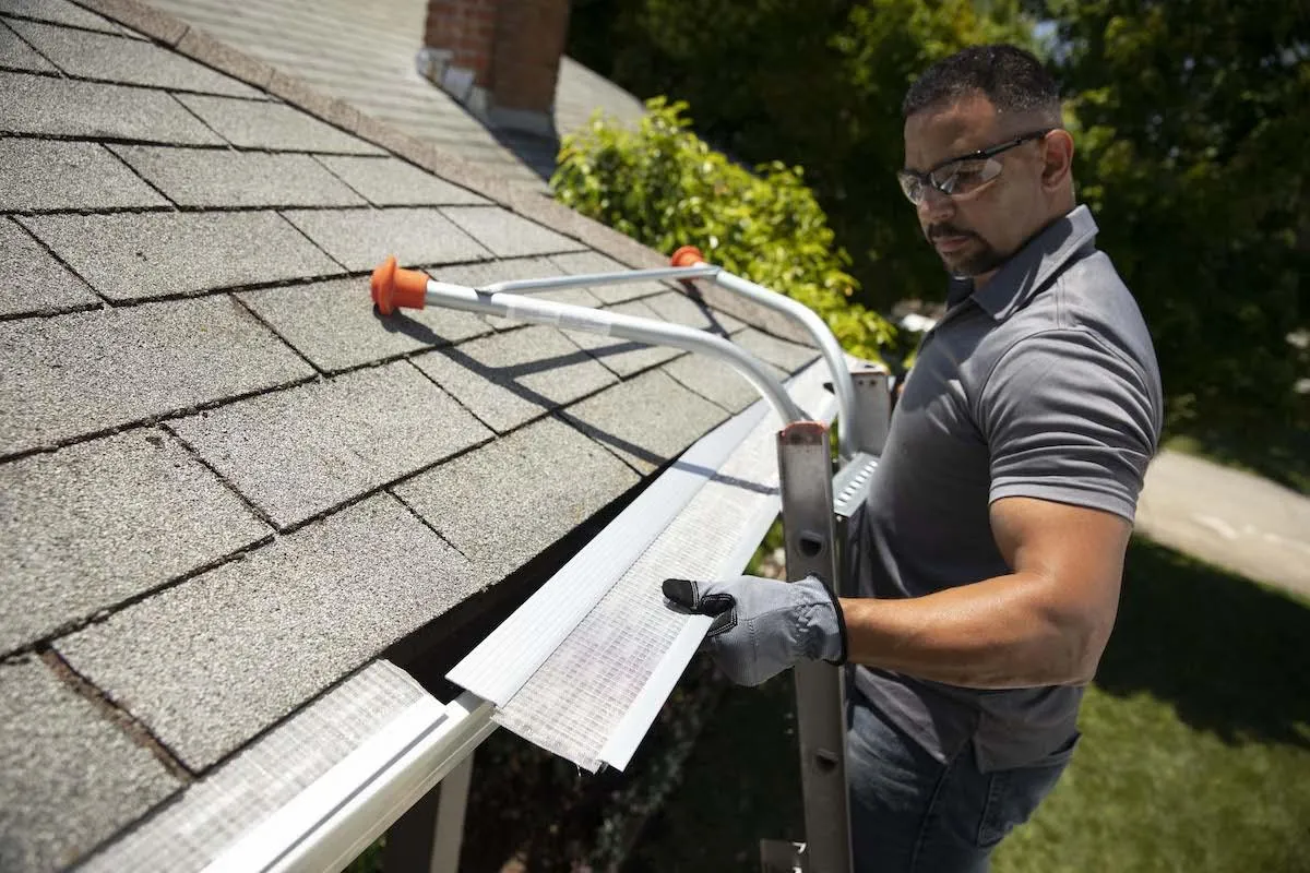 eavestrough maintenance Ingersoll