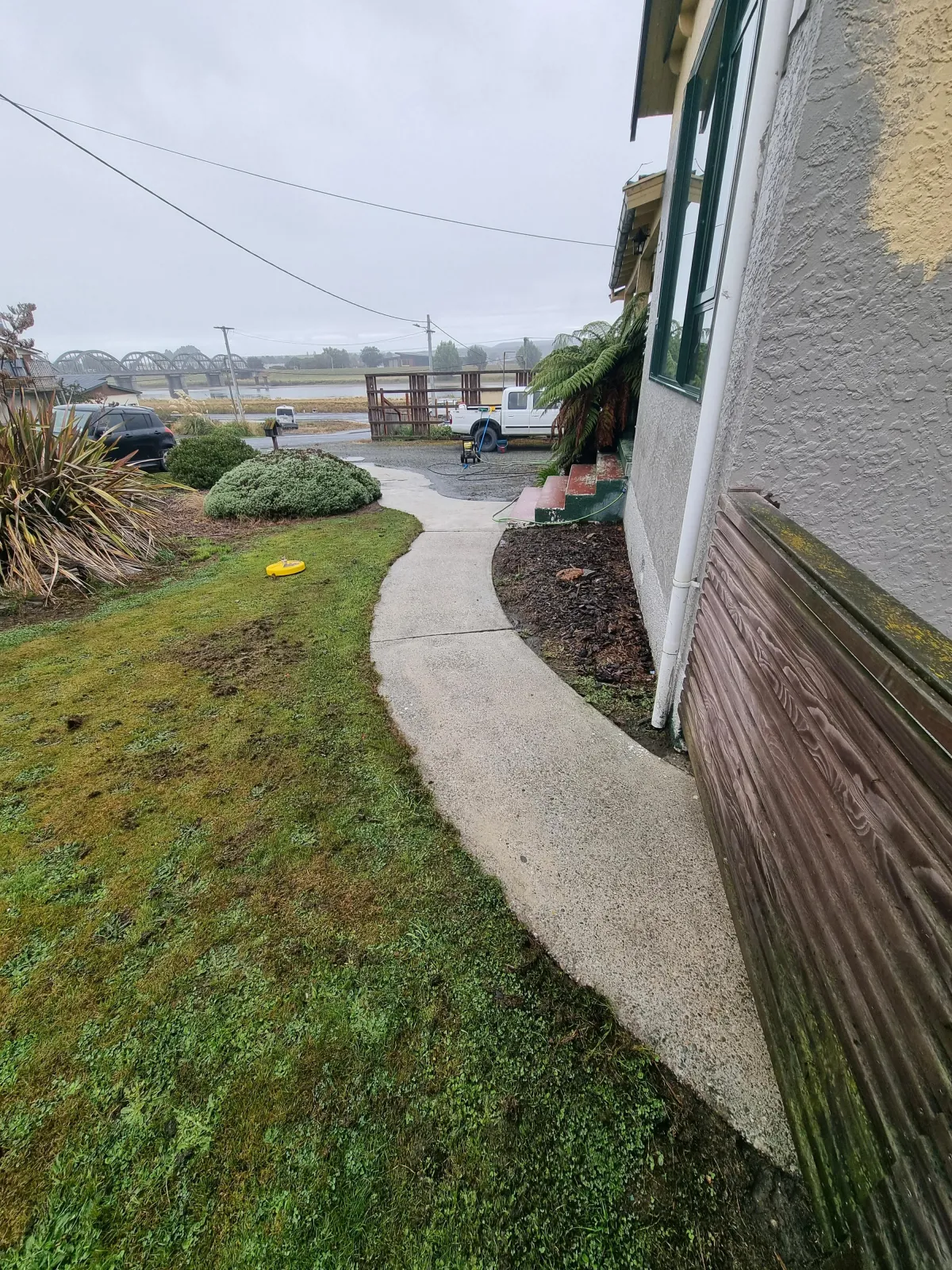 Pathway and driveway cleaning in Dunedin