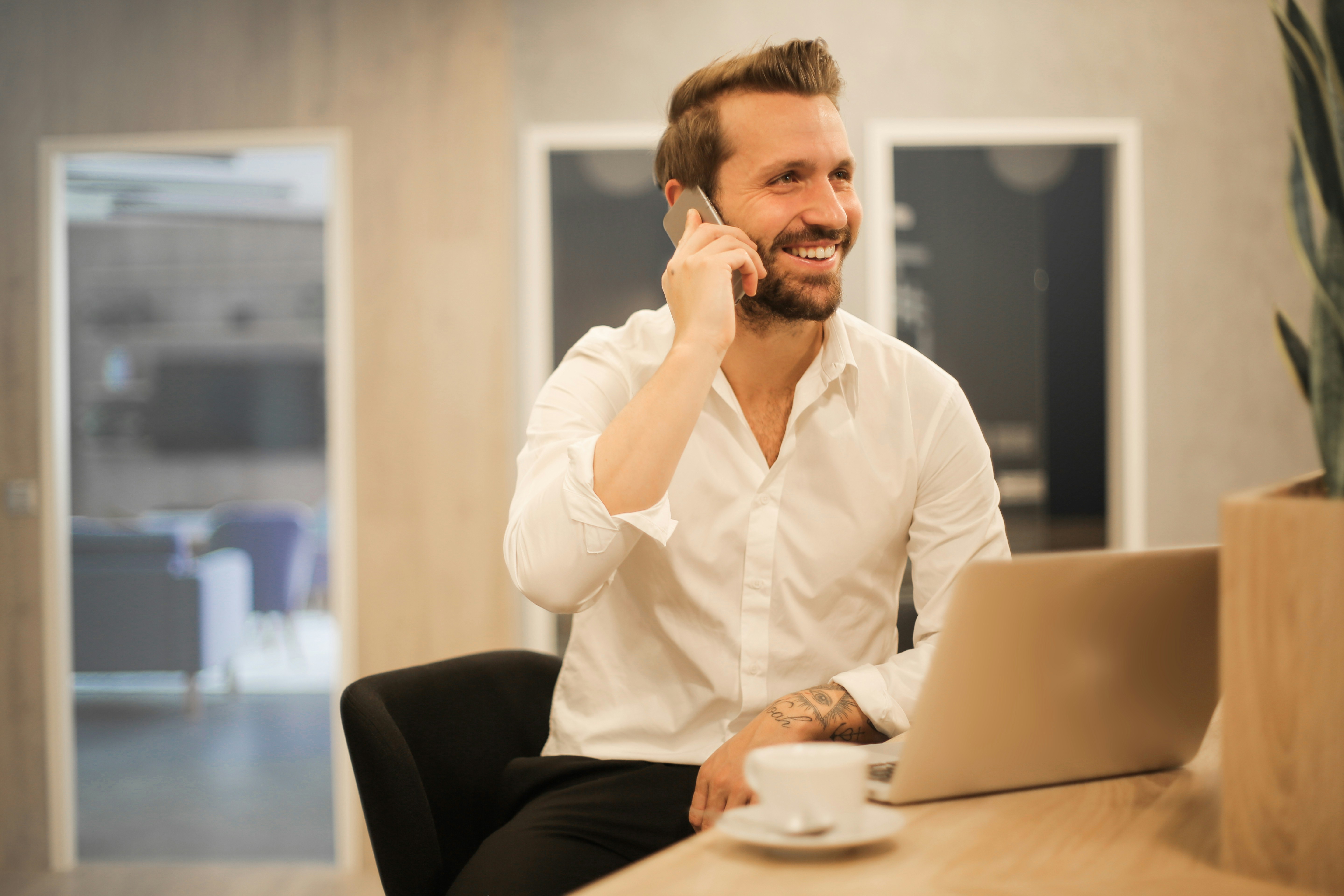 Man on phone giving testimonial for Just A Minute LLC