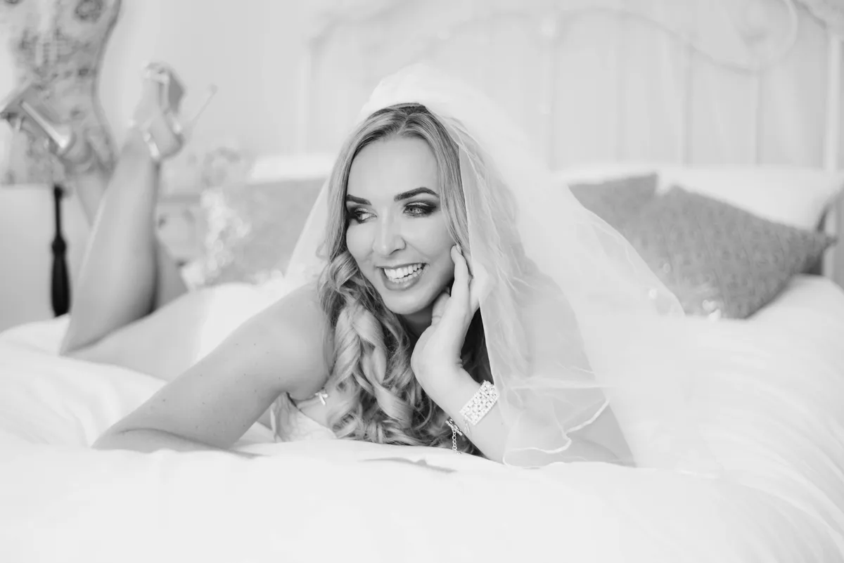 Honey & Lace studio luxury friends editorial photoshoot