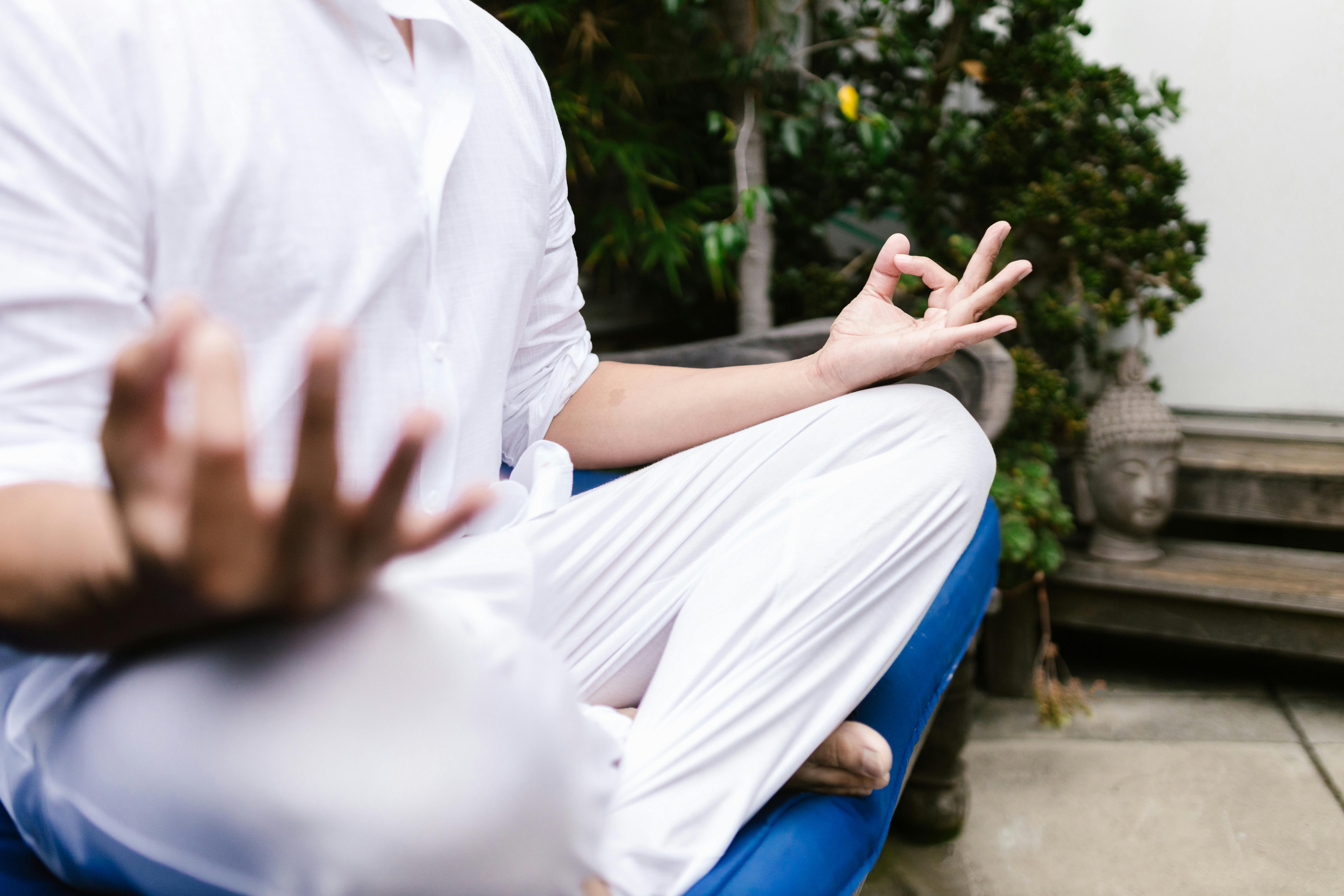 Daily Habits That Support a Calm Mind and a Strong Body