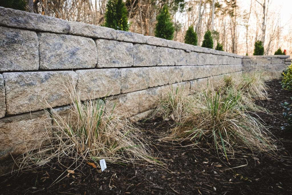 CONCRETE DRIVEWAY SERVICES OF WILMINGON CONCRETE & METAL BUILDING SERVICES IN CHURCHVILLE, MD