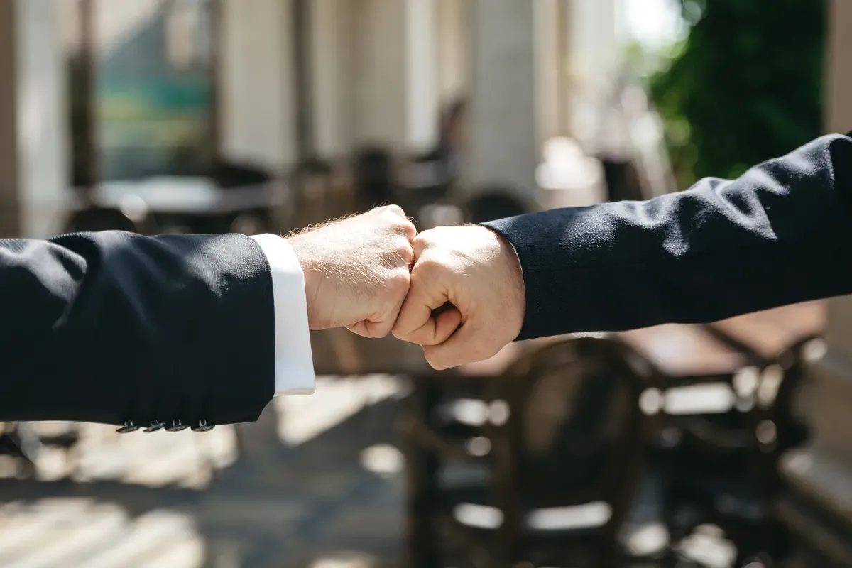 Franchise vs Chain: A Comprehensive Review