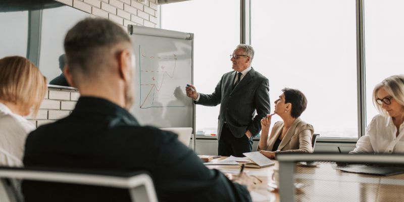 Business Strategy Consulting Explained: From Analysis to Execution in 6 Steps