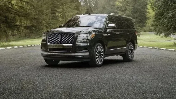 Black Lincoln Navigator Black Label