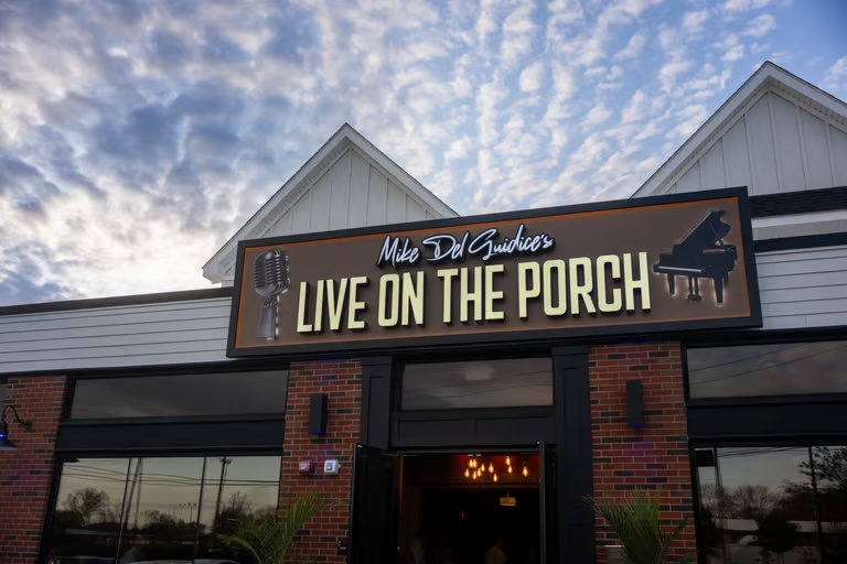 mike-delguidice-live-on-the-porch-smithtown