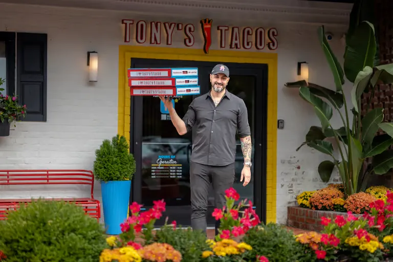 tonys-tacos-holbrook-sunvet-opening