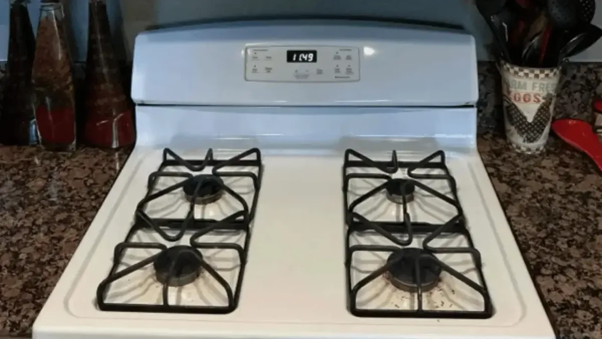 Built-in oven heating element replacement completed in Shafter, CA near the Shafter Depot Museum.