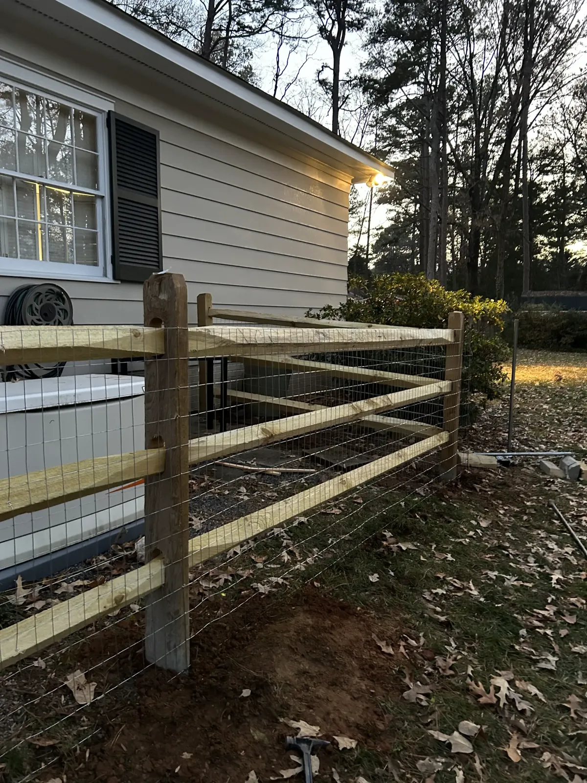 talented fence contractors put up a fence