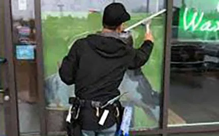 Glass window cleaning services