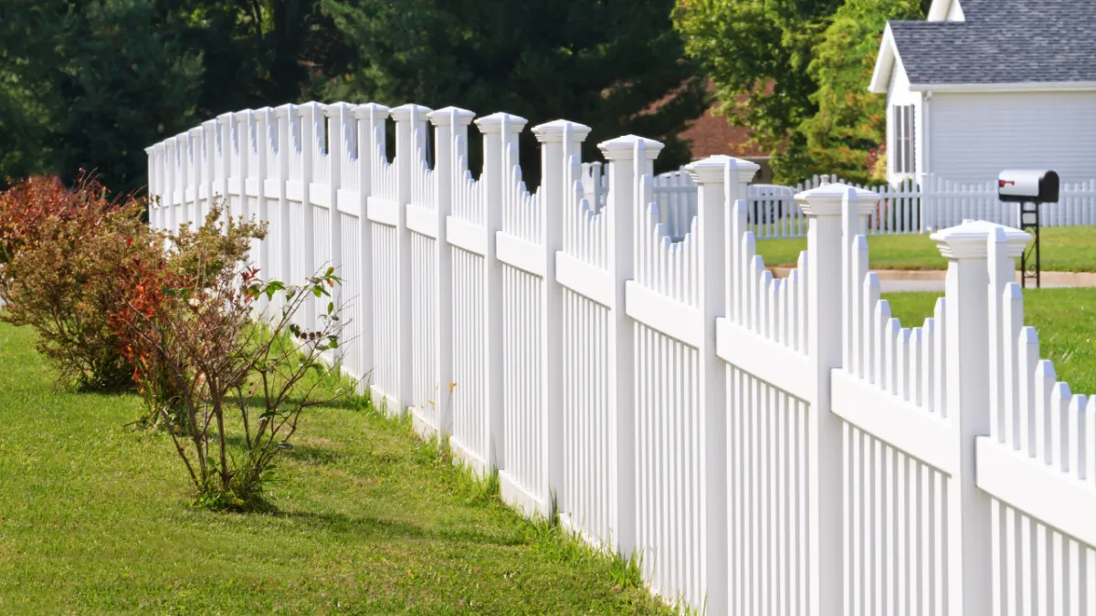 Olympia Washington Professional Fence Cleaning Pressure Washing