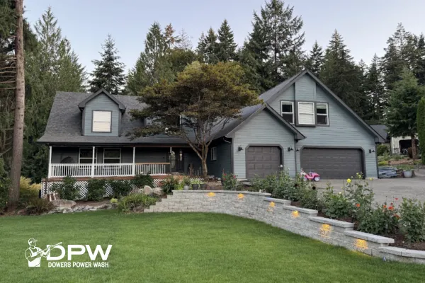 professional Tumwater house washing cedar siding