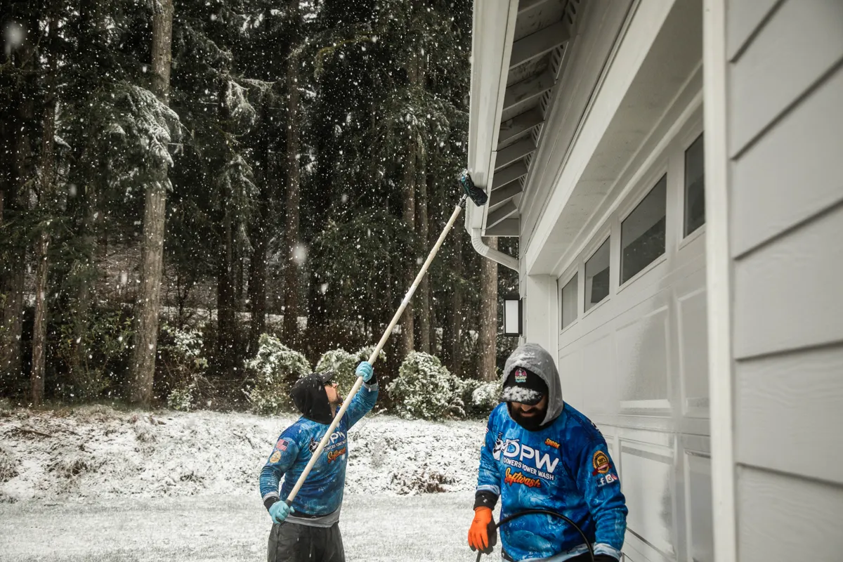 Olympia Washington Professional Gutter Cleaning Pressure Washing