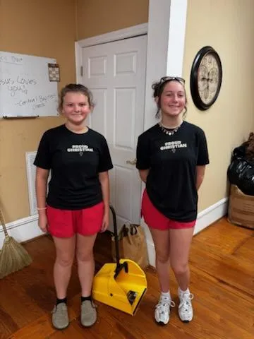 Central Baptist Teens Come Out for a Day of Service