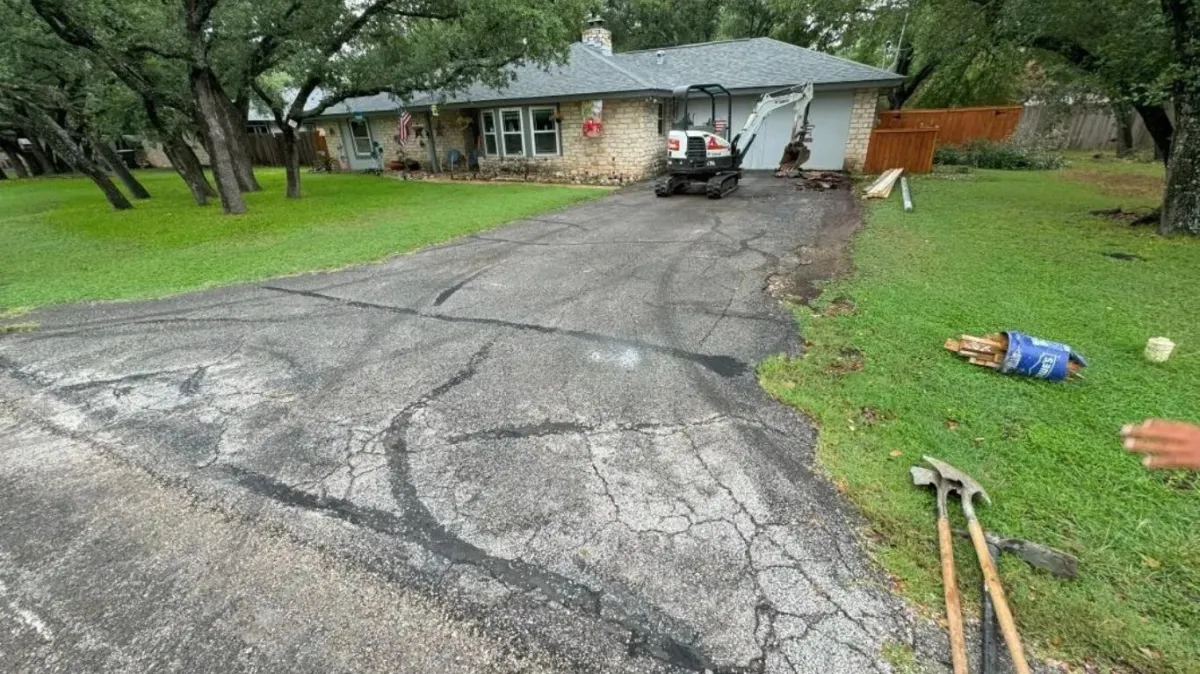 Alyca Concrete does stamped walkways.